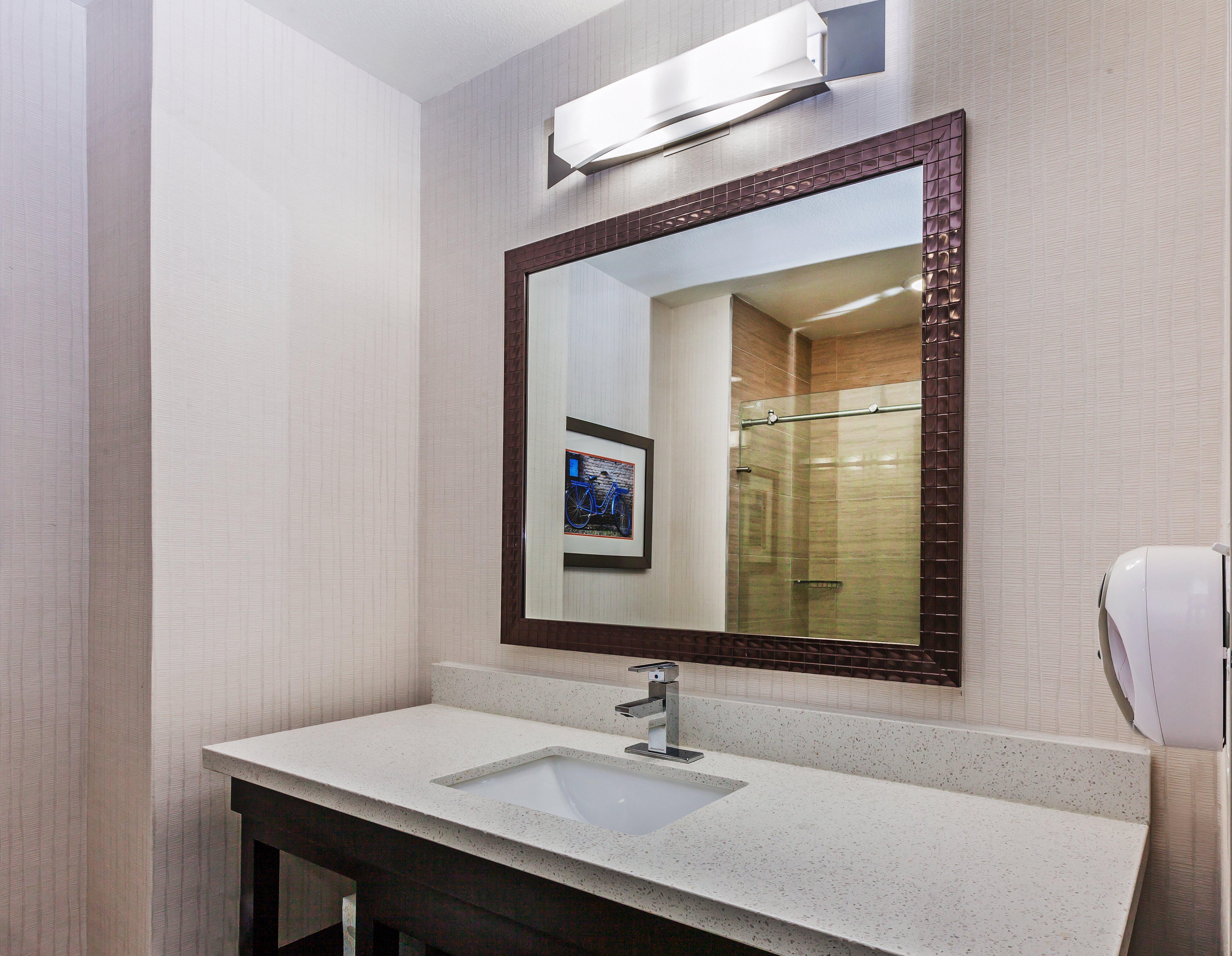 Holiday Inn Express & Suites Houston East By Ihg Экстерьер фото