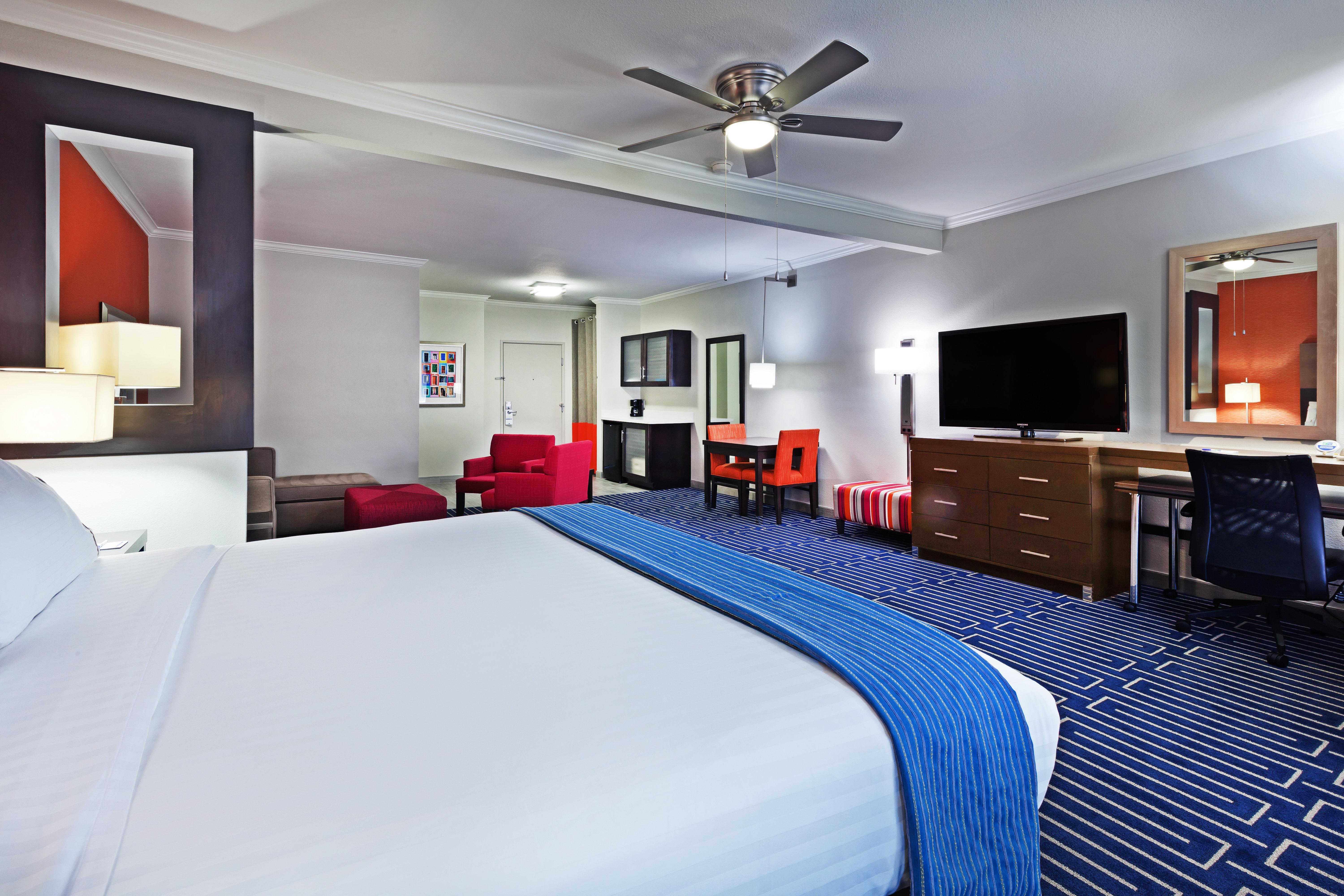 Holiday Inn Express & Suites Houston East By Ihg Экстерьер фото
