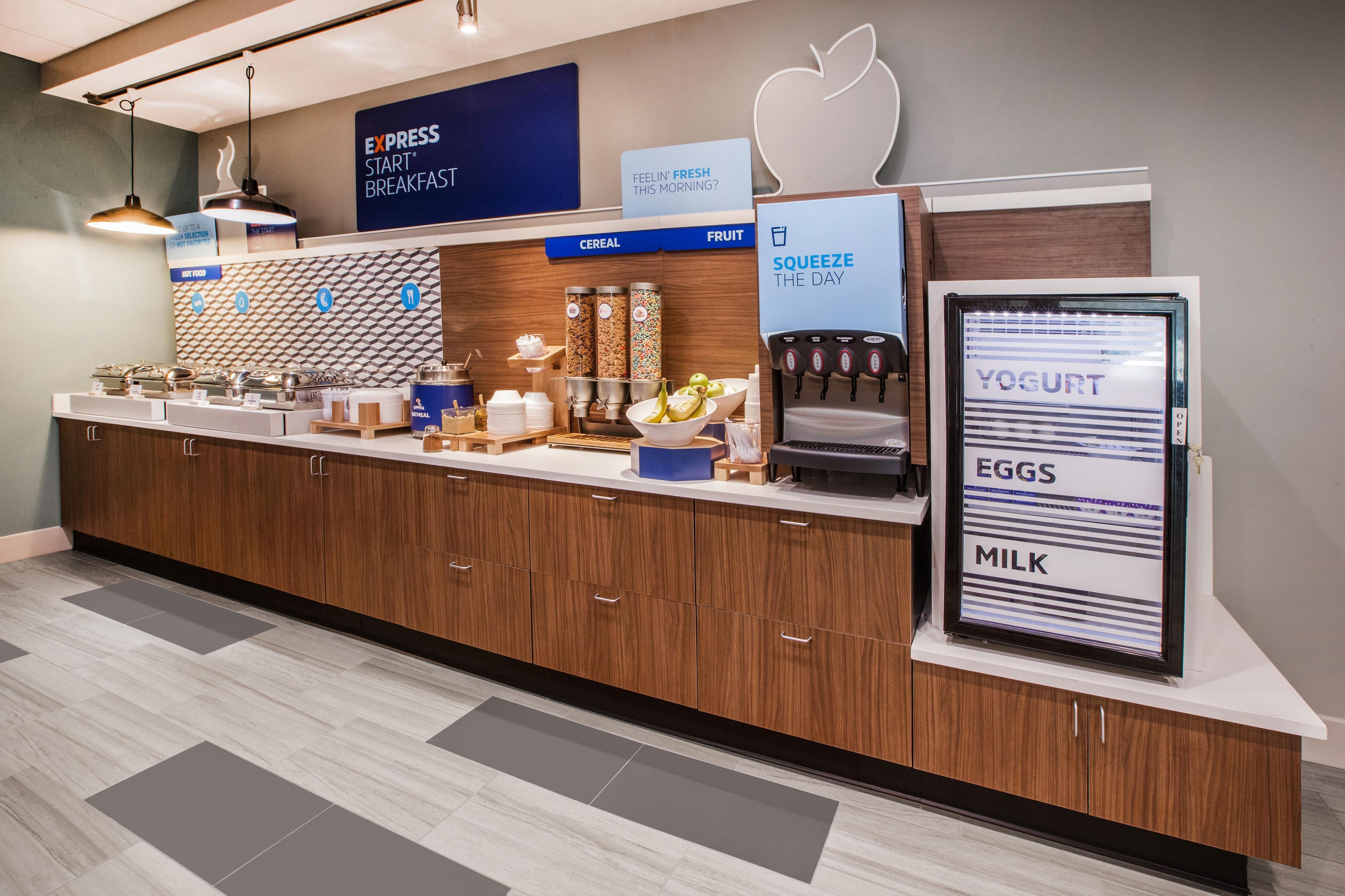 Holiday Inn Express & Suites Houston East By Ihg Экстерьер фото