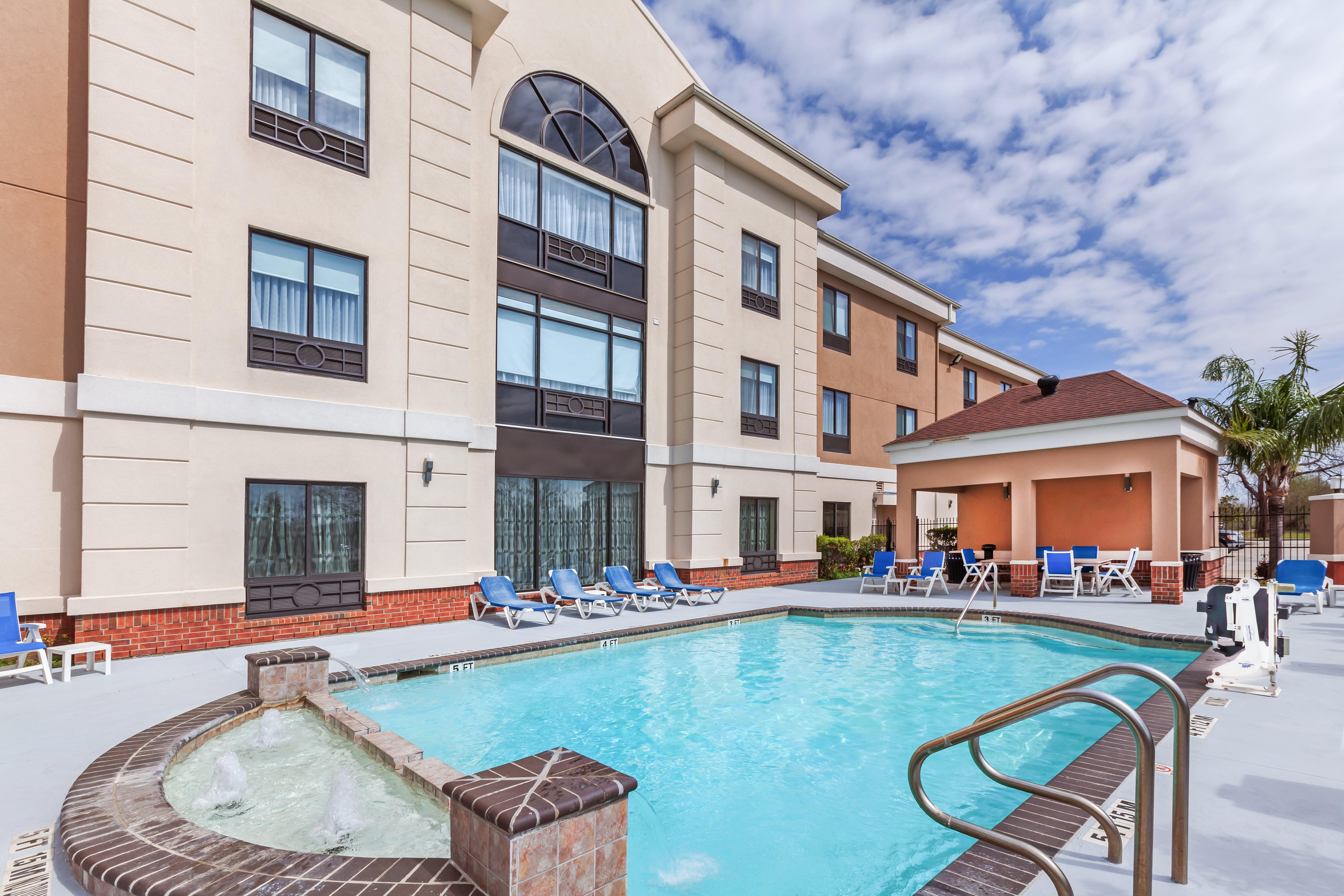 Holiday Inn Express & Suites Houston East By Ihg Экстерьер фото