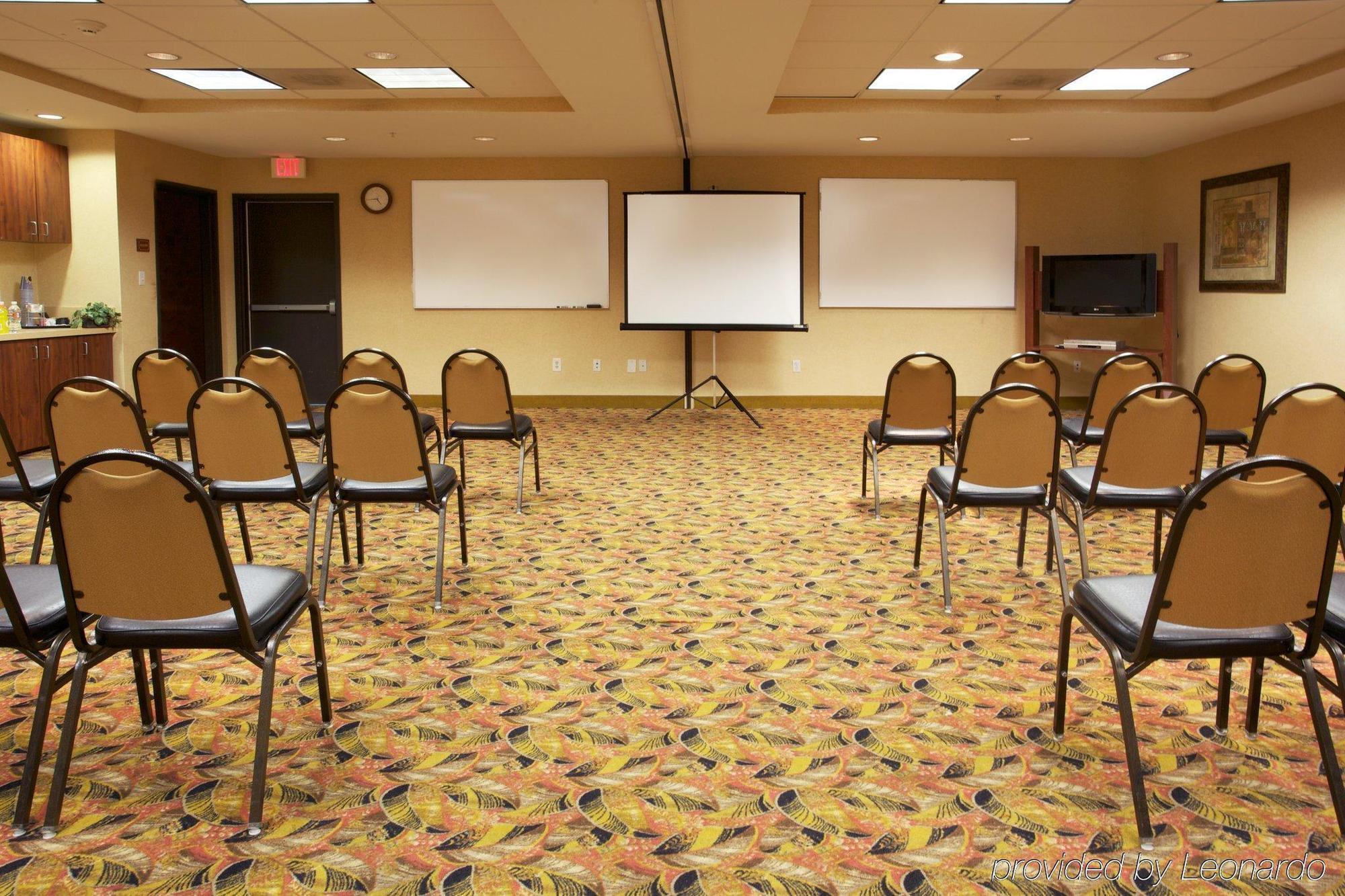 Holiday Inn Express & Suites Houston East By Ihg Удобства фото