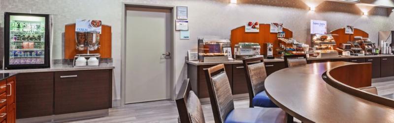 Holiday Inn Express & Suites Houston East By Ihg Экстерьер фото